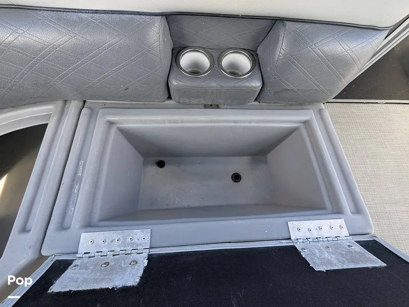 Slide: The Image of Bentley Pontoons 220 Cruise 2020 - 16695927