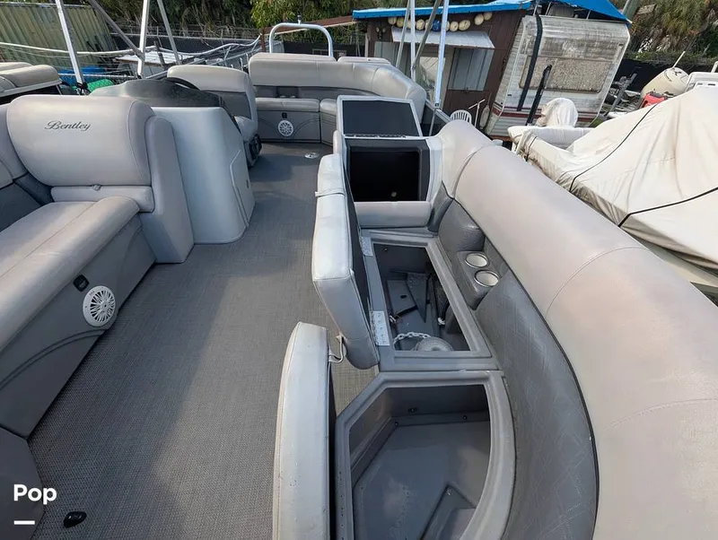 Slide: The Image of Bentley Pontoons 220 Cruise 2020 - 16695915