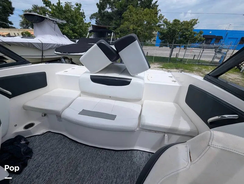 Slide: The Image of Chaparral H2O 21 Deluxe 2017 - 16674335