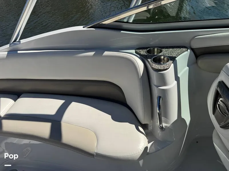 Slide: The Image of Crownline Boats 260 LS 2009 - 16722840