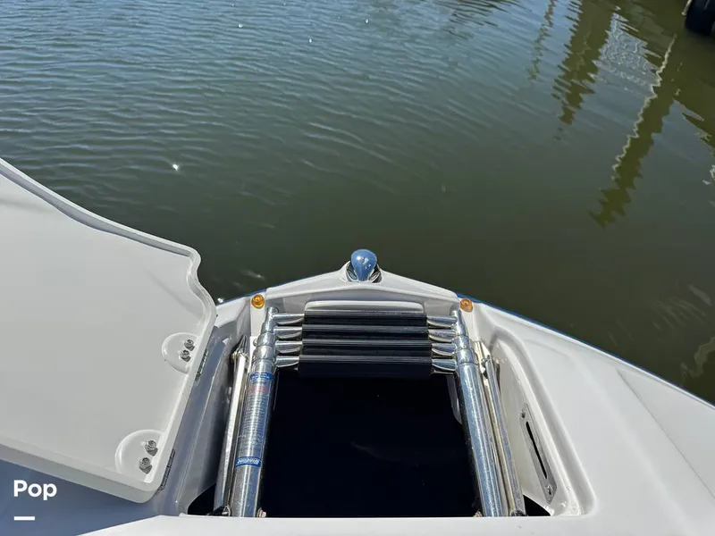 Slide: The Image of Crownline Boats 260 LS 2009 - 16722805