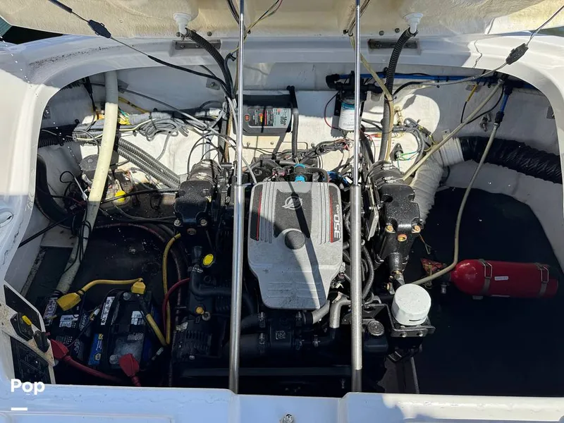 Slide: The Image of Crownline Boats 260 LS 2009 - 16722847