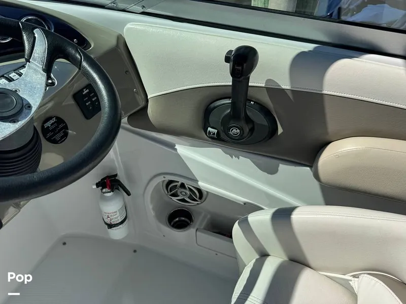 Slide: The Image of Crownline Boats 260 LS 2009 - 16722936