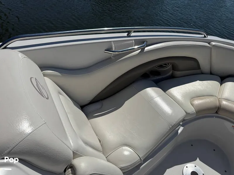 Slide: The Image of Crownline Boats 260 LS 2009 - 16722842