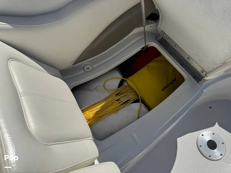 Slide: The Image of Crownline Boats 260 LS 2009 - 16722945