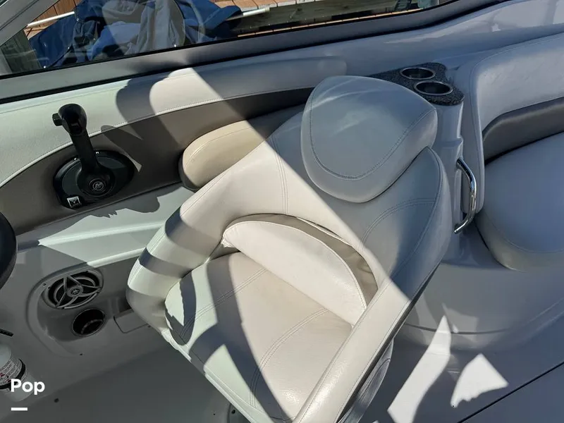 Slide: The Image of Crownline Boats 260 LS 2009 - 16722955