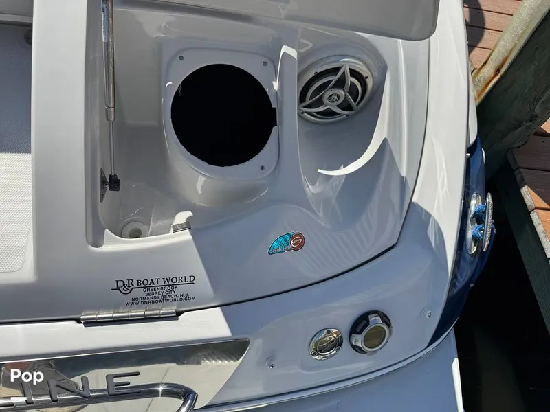 Slide: The Image of Crownline Boats 260 LS 2009 - 16722853