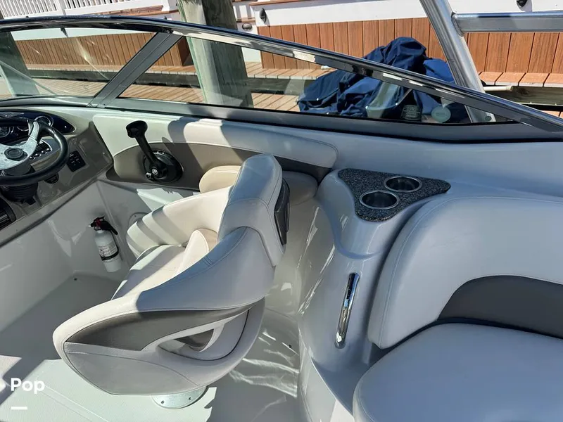 Slide: The Image of Crownline Boats 260 LS 2009 - 16722817