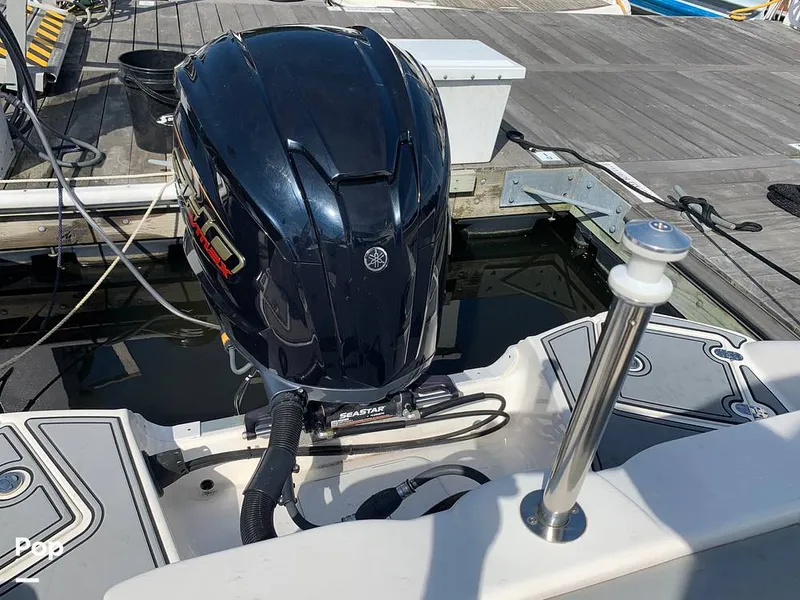 Slide: The Image of NauticStar 243DC 2022 - 16662727