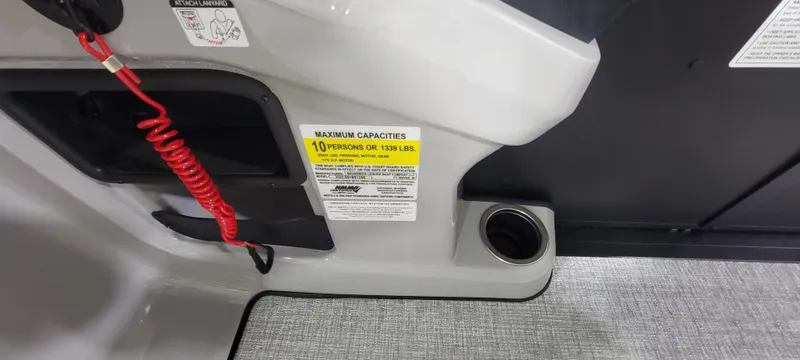 Slide: The Image of Harris 230 Cruiser 2025 - 4