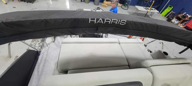 Slide: The Image of Harris 230 Cruiser 2025 - 6