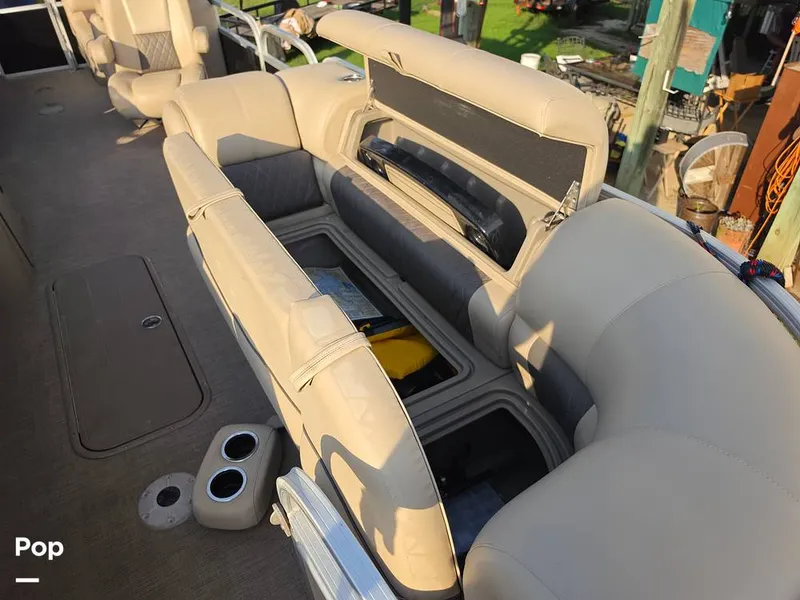 Slide: The Image of Sun Tracker Party Barge 24 XP3 2021 - 16714713