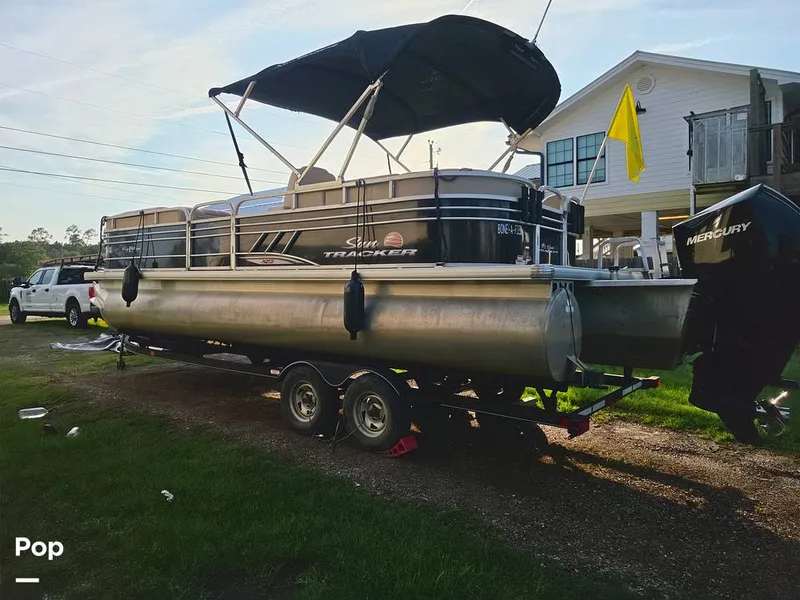 Slide: The Image of Sun Tracker Party Barge 24 XP3 2021 - 16714675