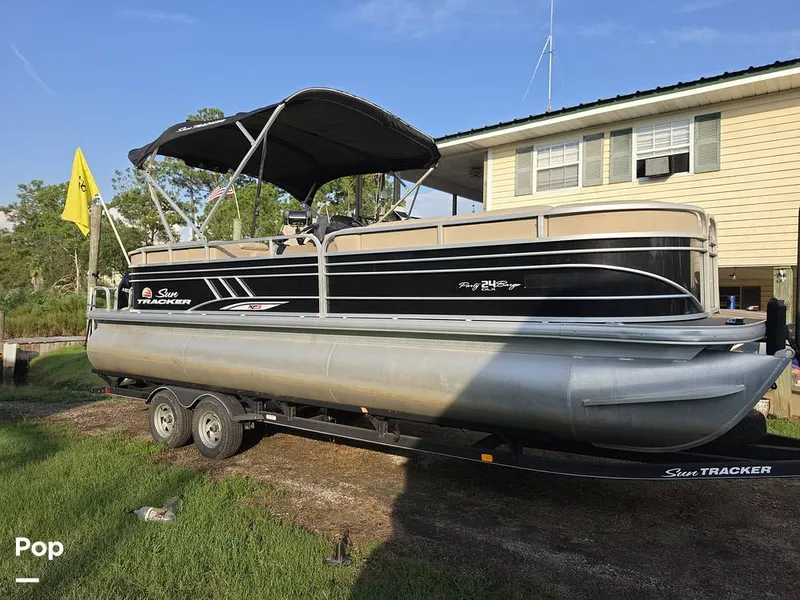 The Image of Sun Tracker Party Barge 24 XP3 2021 - 16714651