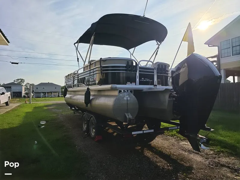 Slide: The Image of Sun Tracker Party Barge 24 XP3 2021 - 16714673