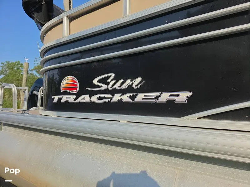 Slide: The Image of Sun Tracker Party Barge 24 XP3 2021 - 16714714