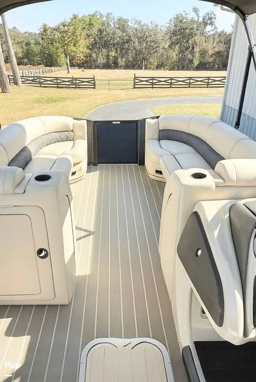 Slide: The Image of Non-skid Deck - 16701909