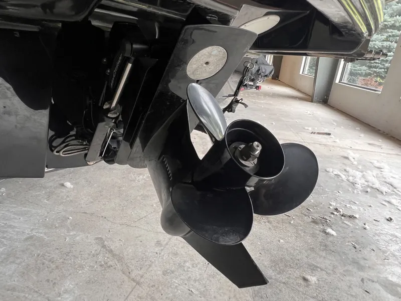 Slide: The Image of Bayliner VR6 2018 - 14