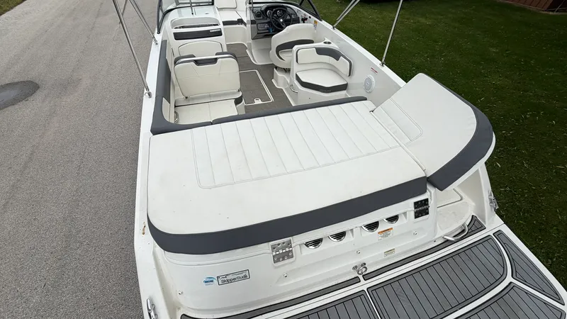 Slide: The Image of Bayliner VR6 2018 - 14