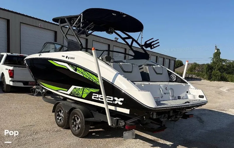 Slide: The Image of Yamaha 252XE 2021 - 16700973