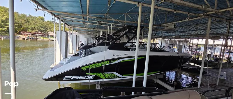 Slide: The Image of Yamaha 252XE 2021 - 16697265