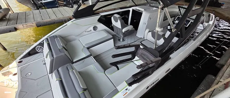 Slide: The Image of Yamaha 252XE 2021 - 16697385