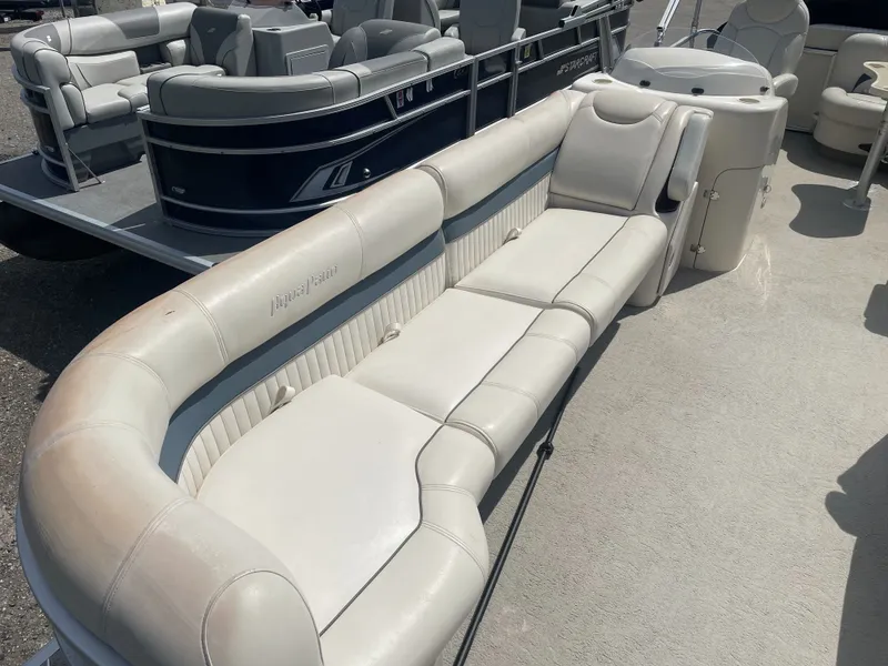 Slide: The Image of Godfrey 240 RE AP 2008 - 9