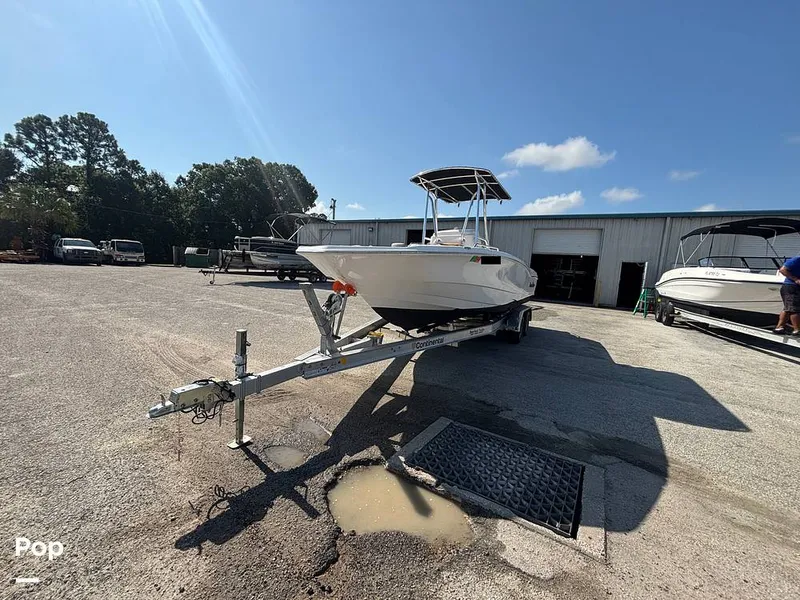 Slide: The Image of NauticStar 231 Hyrid 2023 - 16677423