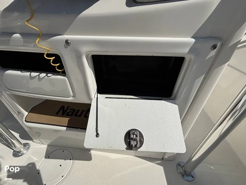 Slide: The Image of NauticStar 231 Hyrid 2023 - 16677439