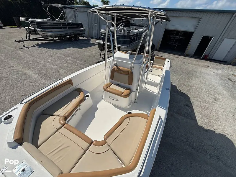 Slide: The Image of NauticStar 231 Hyrid 2023 - 16677461