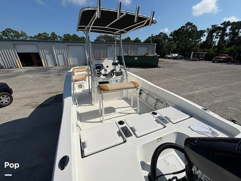 Slide: The Image of NauticStar 231 Hyrid 2023 - 16677424