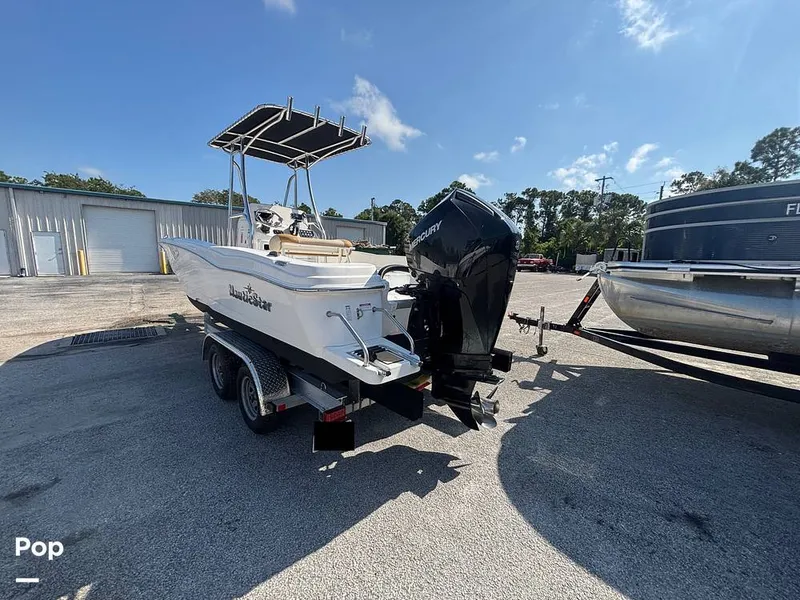 Slide: The Image of NauticStar 231 Hyrid 2023 - 16677416