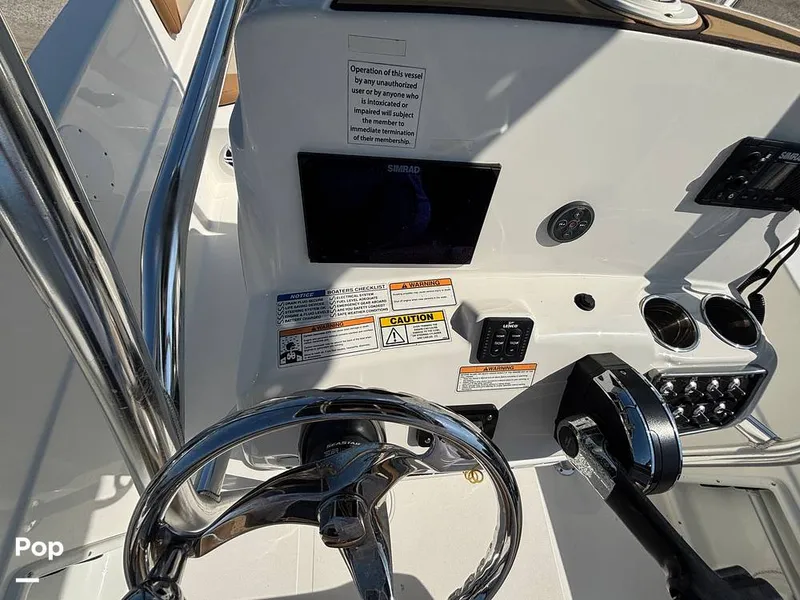 Slide: The Image of NauticStar 231 Hyrid 2023 - 16677441