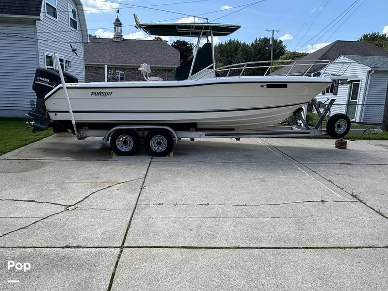 The Image of 2000 Pursuit 2470CC - 16721357