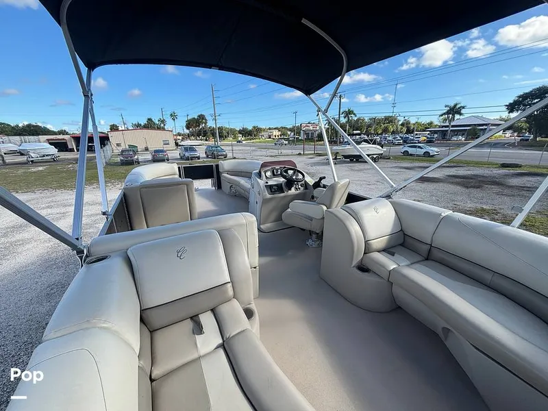 Slide: The Image of Cypress Cay Seabreeze 232 Freedom 2023 - 16854567