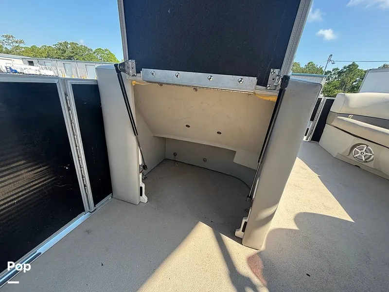 Slide: The Image of Cypress Cay Seabreeze 232 Freedom 2023 - 16678280