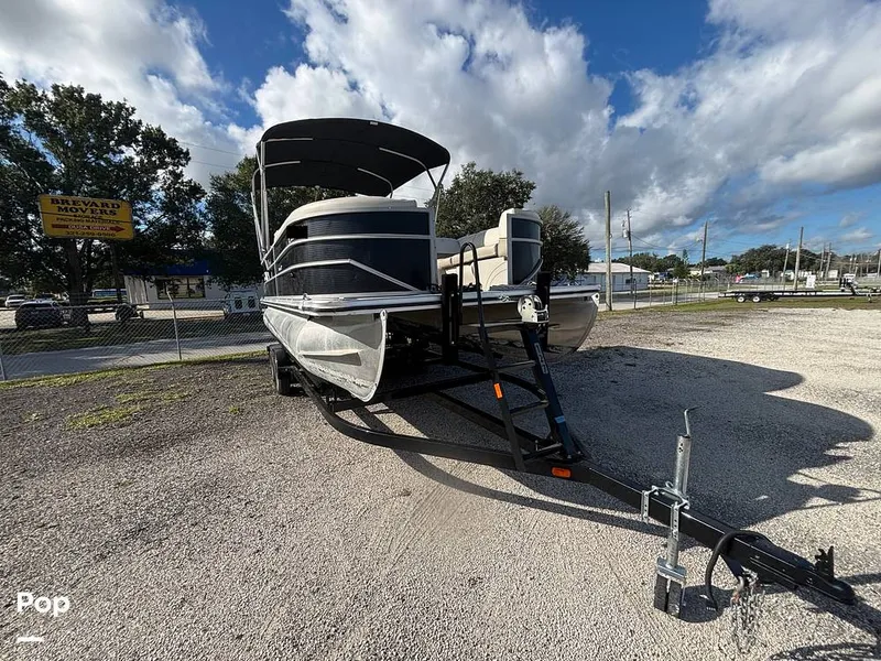 Slide: The Image of Cypress Cay Seabreeze 232 Freedom 2023 - 16854468