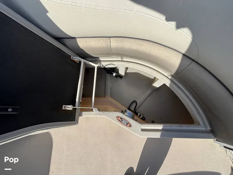 Slide: The Image of Cypress Cay Seabreeze 232 Freedom 2023 - 16854521