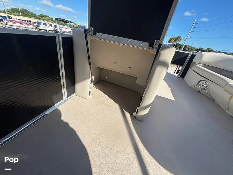Slide: The Image of Cypress Cay Seabreeze 232 Freedom 2023 - 16854527