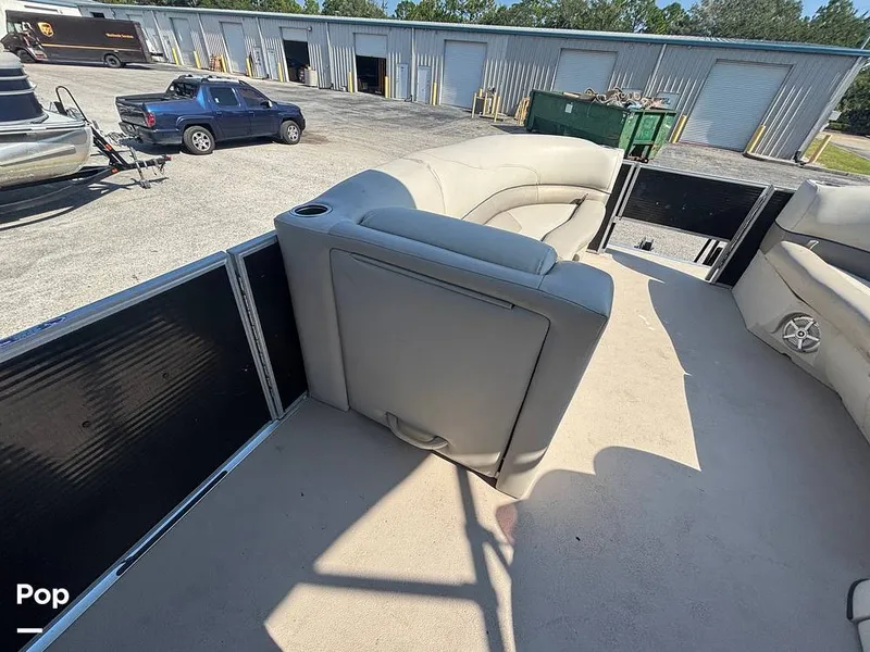 Slide: The Image of Cypress Cay Seabreeze 232 Freedom 2023 - 16678279