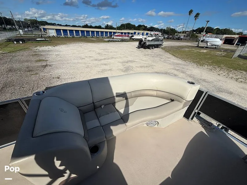 Slide: The Image of Cypress Cay Seabreeze 232 Freedom 2023 - 16854518