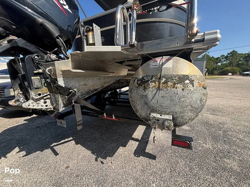 Slide: The Image of Cypress Cay Seabreeze 232 Freedom 2023 - 16678238