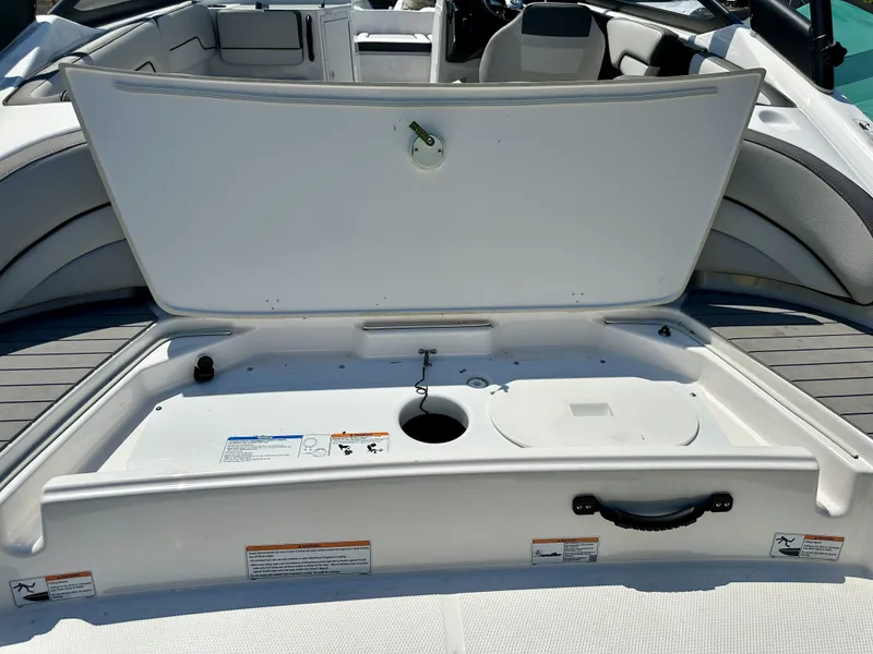 Slide: The Image of Yamaha 190 AR 2023 - 24