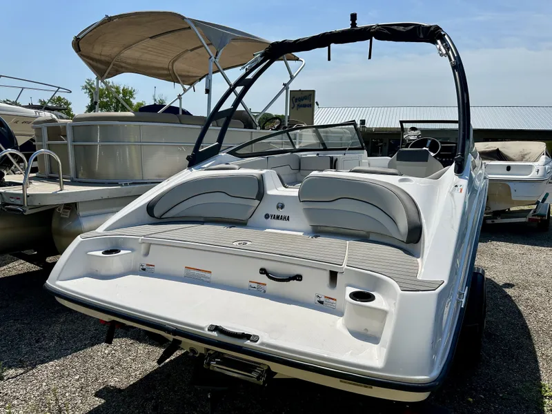 Slide: The Image of Yamaha 190 AR 2023 - 5