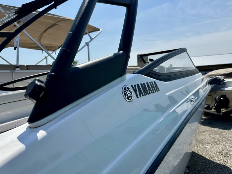 Slide: The Image of Yamaha 190 AR 2023 - 8