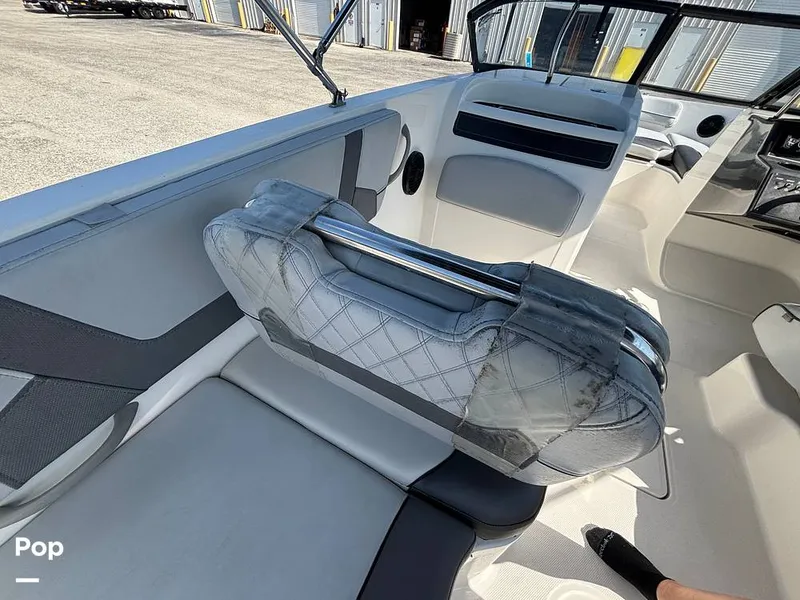 Slide: The Image of Bayliner VR6 2023 - 16679907
