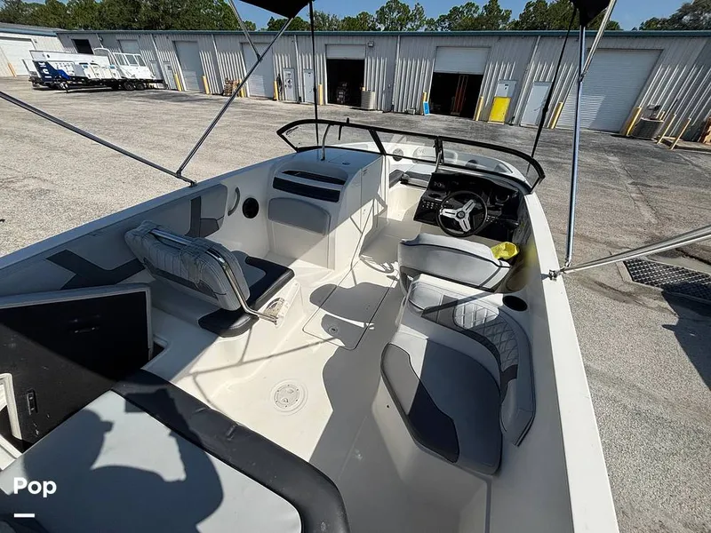 Slide: The Image of Bayliner VR6 2023 - 16679889