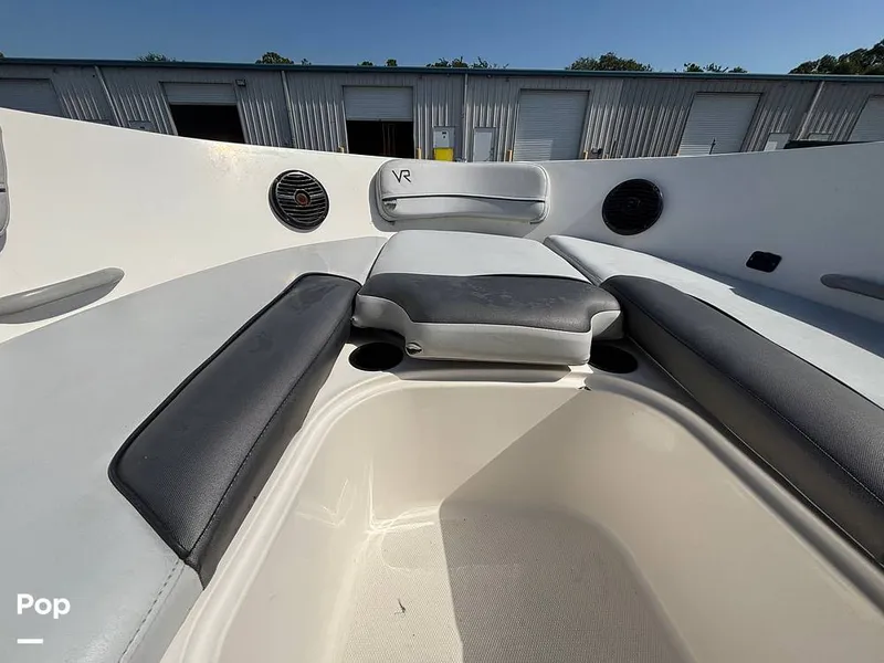 Slide: The Image of Bayliner VR6 2023 - 16679938