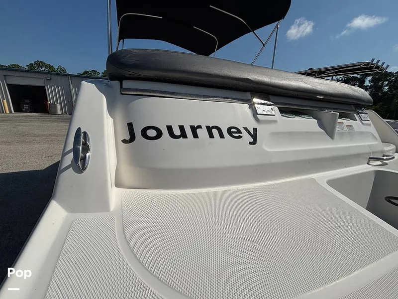 Slide: The Image of Bayliner VR6 2023 - 16679847