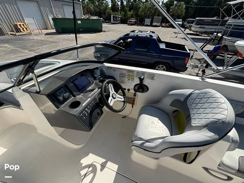 Slide: The Image of Bayliner VR6 2023 - 16679918
